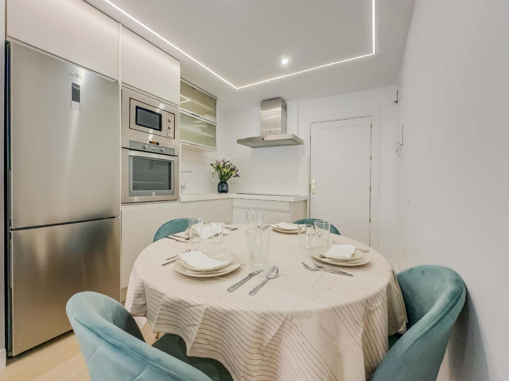 Luxury Los Boliches Beach Primera Linea De Playa Фуeнхирола Екстериор снимка